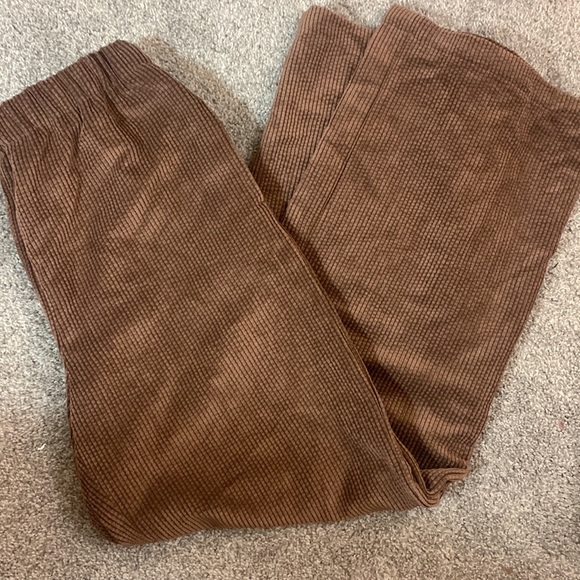 Urban Outfitters BDG Corduroy Wide Leg Pants! - Picture 3 of 4